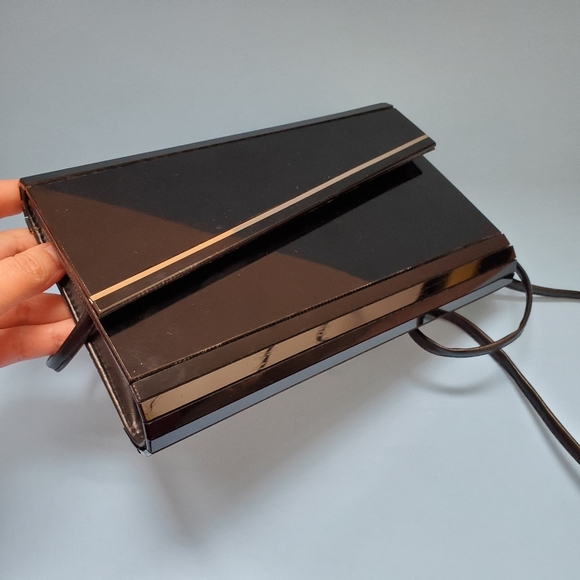 Vintage 80's black and gold asymetrical box purse - Picture 2 of 8